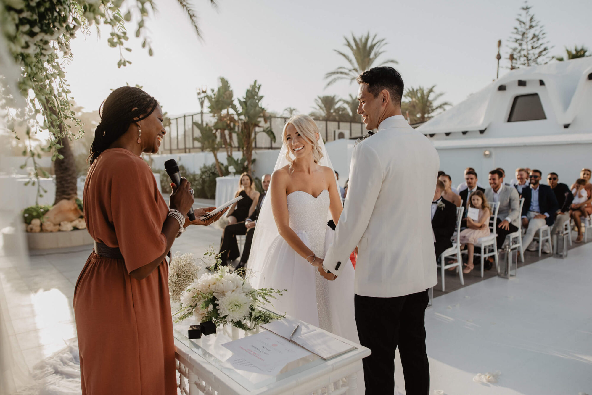 Fotografo de bodas en Marbella - Sunny September - Chelsey & Sean, La Cabane